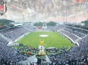 İnönü Stadı'nda efsaneler yenişemedi