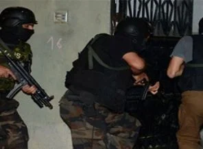 İstanbul'da 90 adrese eş zamanlı şafak operasyonu