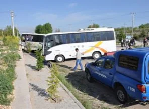 Kahramanmaraş'ta servis araçları çarpıştı