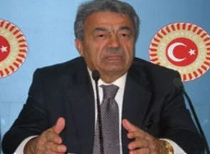Kamer Genç'ten başbakan ve Aslan'a dava