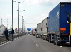 Kapıkule'de tır kuyruğu