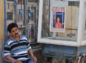 Kayıp oğlunu devlet kimsesizler mezarlığına gömmüş!