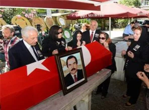 Kozakçıoğlu toprağa verildi