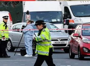 Londra'da iki camiye saldırı