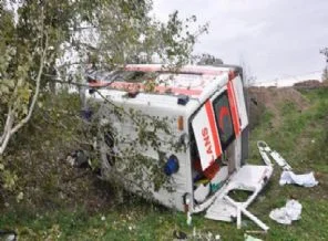 Mardin'de ambulansla askeri araç çarpıştı: 11 yaralı