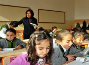 Öğretmenlerin atama ve yer değiştirme tarihleri belirlendi