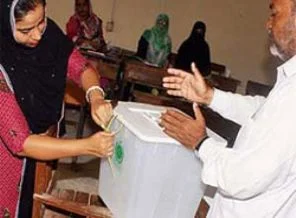 Pakistan'da kesin seçim sonuçları açıklandı
