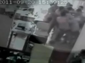 Polis şiddeti yine sınır tanımadı