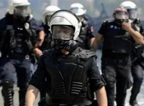 'Polis, üniversiteye 'suç ve ceza' gözlüğüyle bakılmasını sağlar'