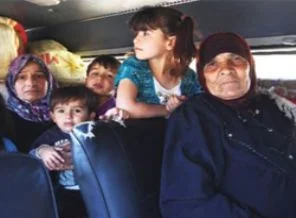Reyhanlı'dan Suriye'ye kaçan aile: İntihar gibi ama gidiyoruz