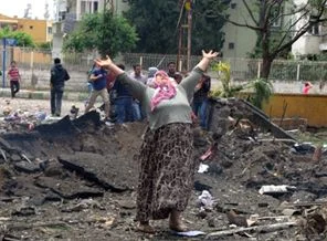 Sanatçılar: Reyhanlı'dan bakınca hiçbir şey aynı görünmüyor!