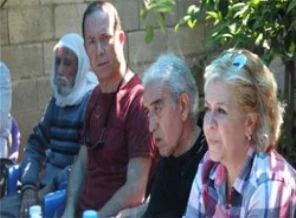Sanatçılardan Reyhanlılılar'la dayanışma