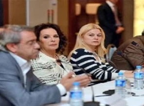 Silahlar sussun diye iki aydır debeleniyoruz