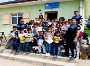 Taziyeye gitti düğünde halay çekti