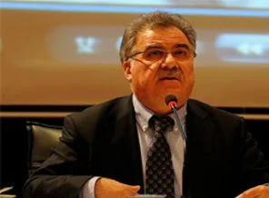 Teknik öğretmenler ''mühendis'' olabilecek