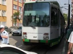 Tramvayın altında kalan kadın yaşamını yitirdi