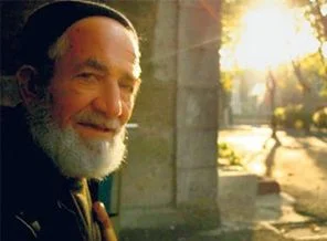 Türklere göre yaşlılık 65'ten sonra başlıyor