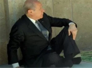 Ülkücü Şehitler Anıtı'nda namaz kıldı