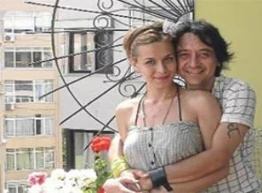 Ünlü oyuncular birbirine şiddet uyguladı