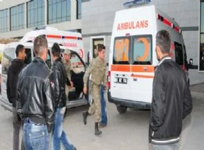 Van'da askeri araç devrildi: 4 yaralı!