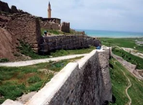 Van Kalesi restore ediliyor