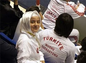 14 yaşında uluslararası antrenör oldu