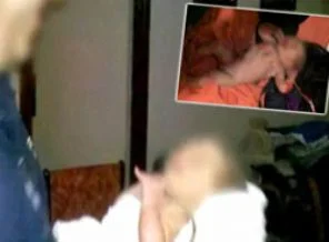 2 günlük bebek kanalizasyon borusundan çıkarıldı