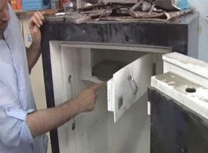 30 kilo altını çaldılar