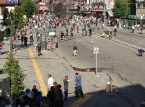 ABD, İngiltere ve İsveç vatandaşlarını protestolar konusunda uyardı