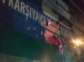 AK Parti binası böyle yakıldı