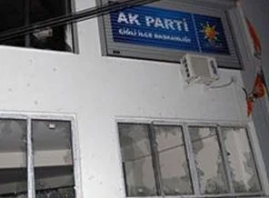 AK Parti binasına saldırı