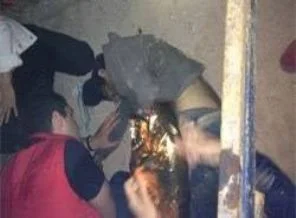 AKM'nin 5. katından düştü