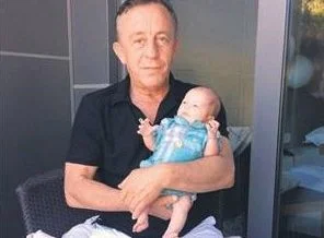 Ali Ağaoğlu, oğlu Ali Ağaoğlu ile poz verdi