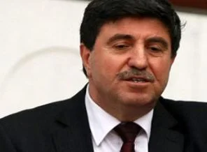 Altan Tan hükümete yüklendi