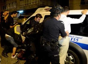 Ankara'da barikat kuran 16 kişiye gözaltı