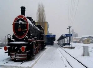 Bakü-Tiflis-Kars'a raylar döşeniyor
