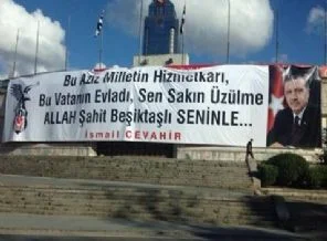 Başbakan'a destek pankartı İnönü'de duramadı