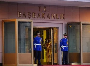 Başbakanlık bütçesinde ''devir'' azalması