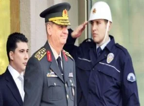 Başbuğ: Arkadaşlarımı salıverin