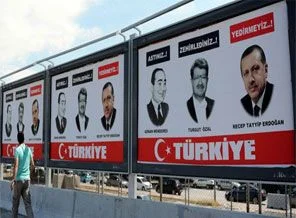 Başkent''te ''Erdoğan''ı yedirmeyiz'' afişleri