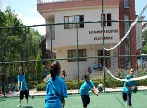 Bayrampaşa Belediyesi Bilgi Merkezi 'nde yaz okulu başlıyor