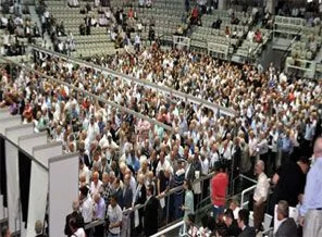 Beşiktaş Kongresi'nde Gezi Parkı gerginliği