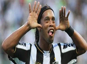 Beşiktaş Ronaldinho'dan haber bekliyor