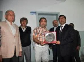 'Bir kütüphane bir cezaevi kapatır"