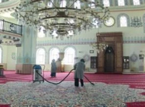 Camiler Ramazan'a hazırlanıyor
