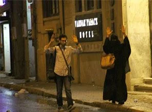 Çatışmanın ortasında kaldılar