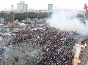 CHP: Gezi protestolarında dini istismar etti