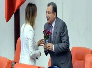 CHP'li vekilden Bakan Güler'e ilginç hediye
