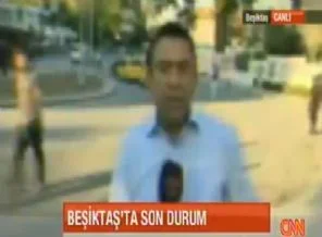 CNN Türk muhabirine eylemcilerden taciz