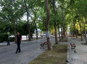 'Direniş' sanki hiç olmamış gibi...